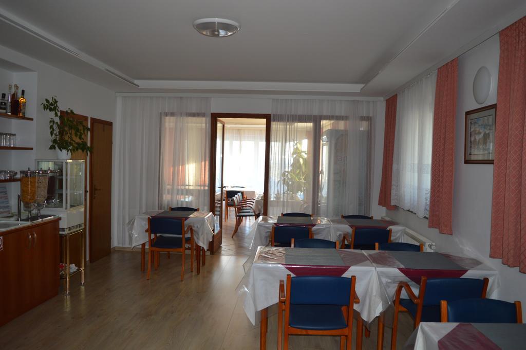 Bed and Breakfast Pansion Antonio Славонски-Брод Экстерьер фото