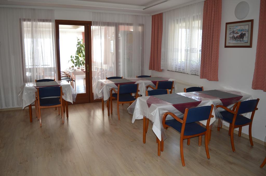 Bed and Breakfast Pansion Antonio Славонски-Брод Экстерьер фото