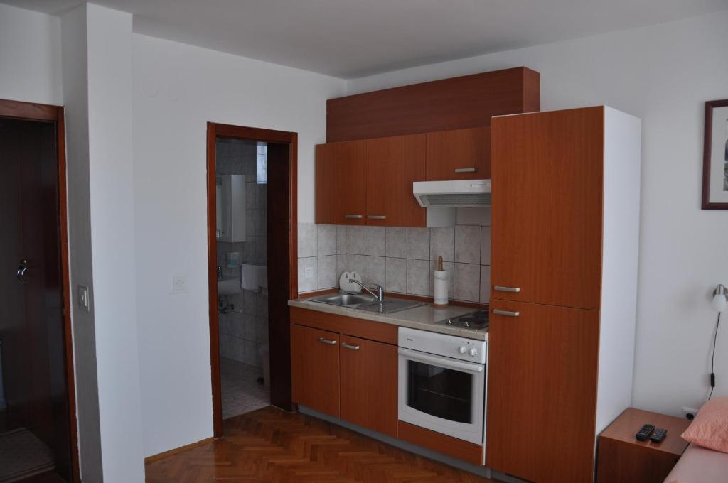 Bed and Breakfast Pansion Antonio Славонски-Брод Экстерьер фото